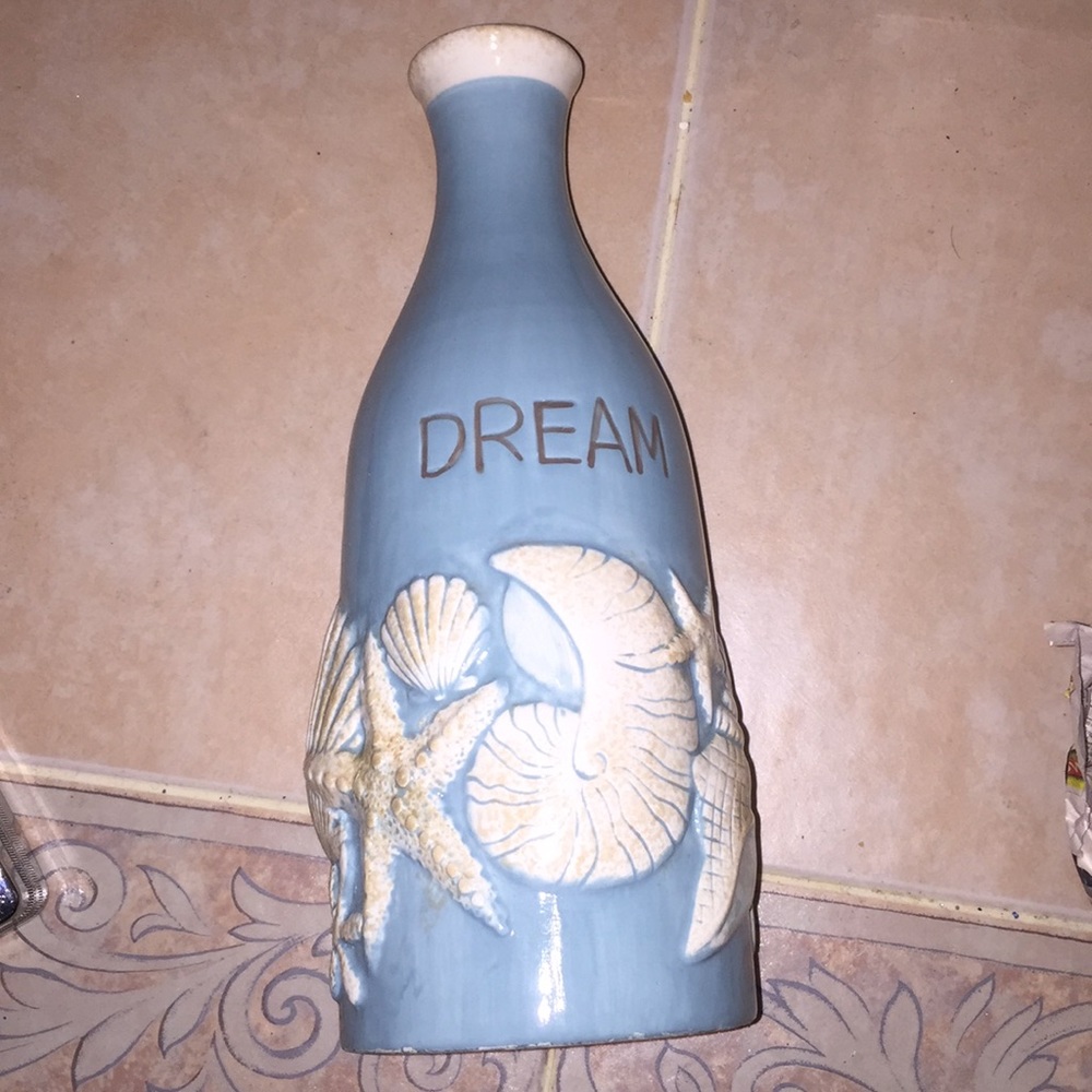 Vase - Picture 2 of 3